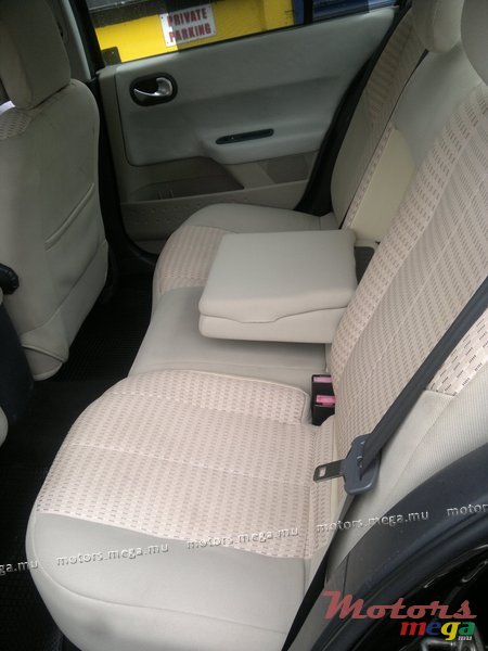 2006' Renault BERLINE 1.4 photo #4