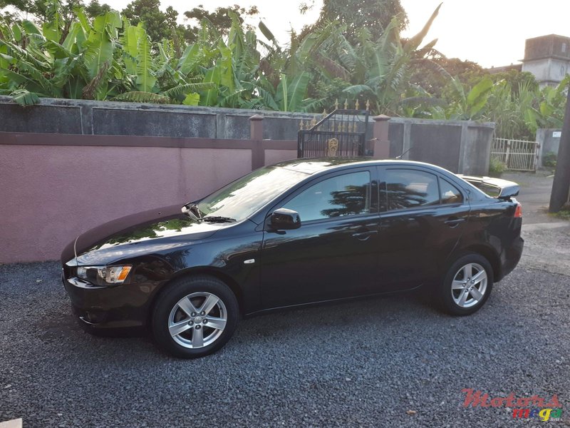 2009' Mitsubishi Lancer photo #2