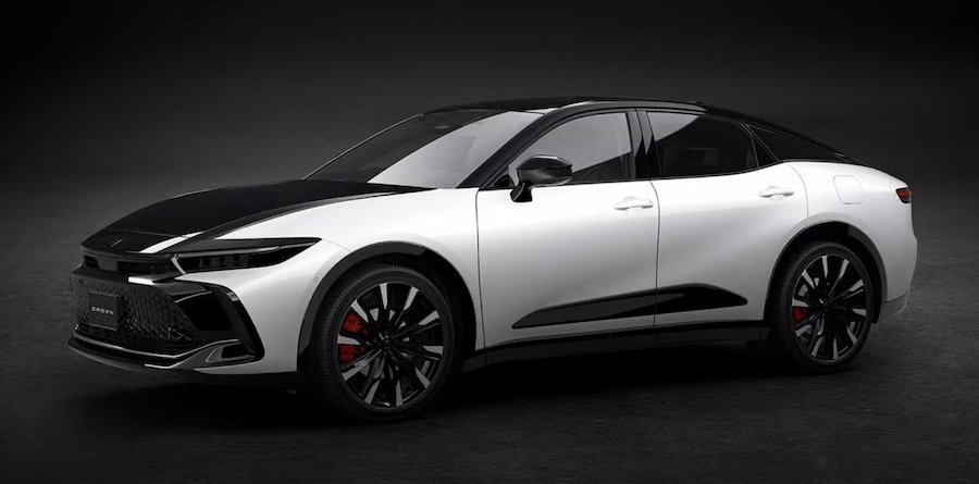 Toyota Is Refreshing The Crown, While The Signia Steals the Show