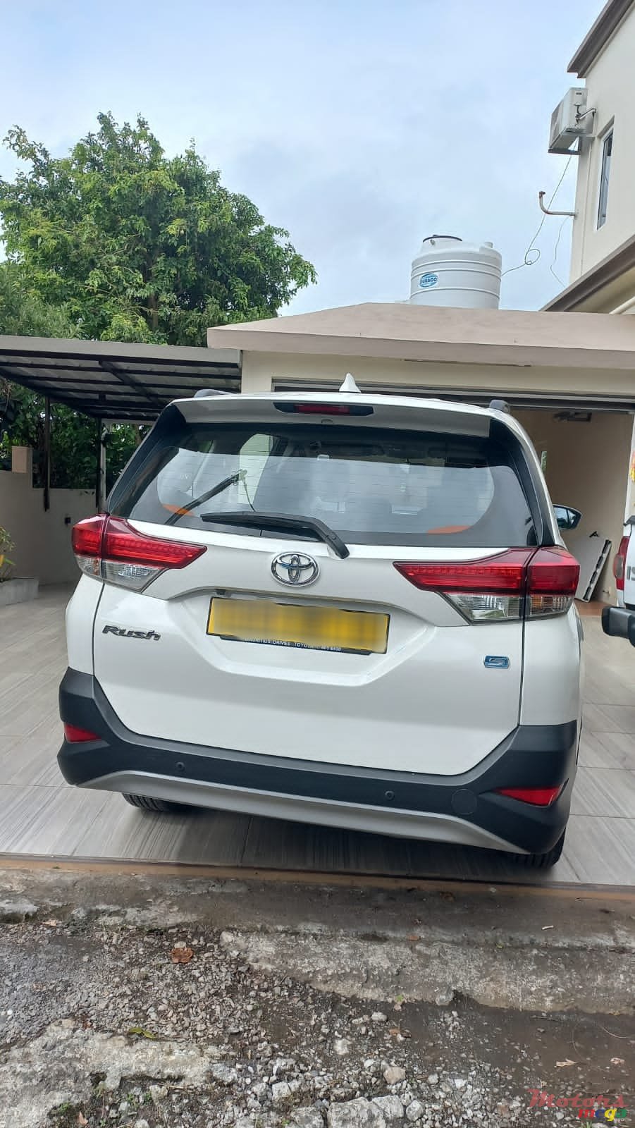 2019' Toyota photo #2