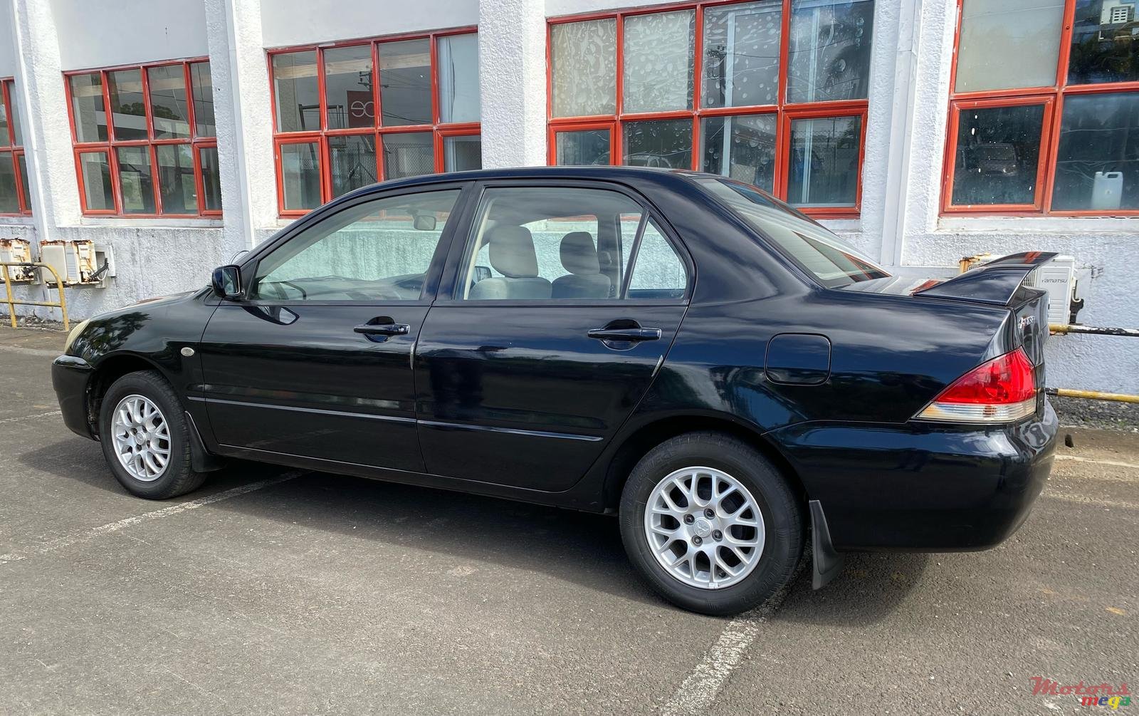 2008' Mitsubishi Lancer photo #5