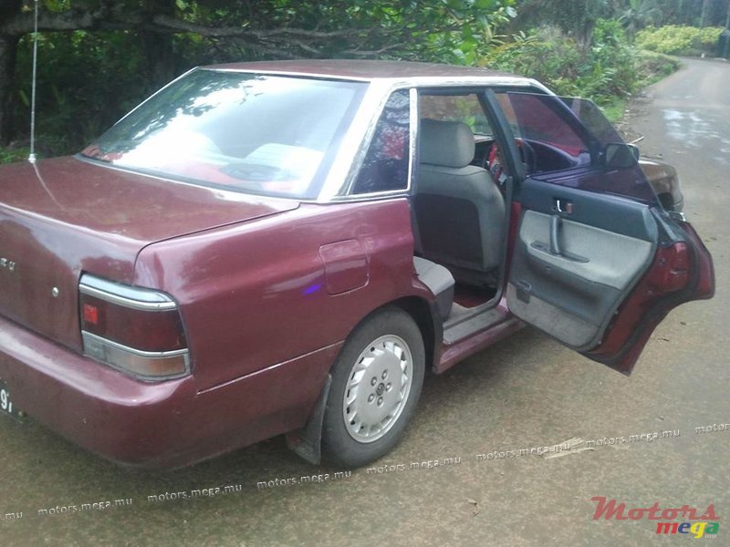 1997' Subaru Legacy Sedan photo #2