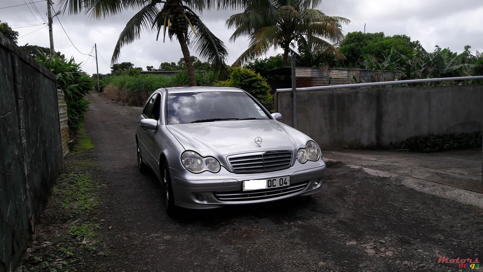 2004' Mercedes-Benz CL 180 photo #1