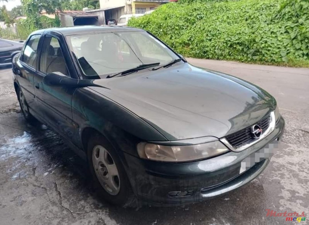 2001' Opel Vectra B photo #1