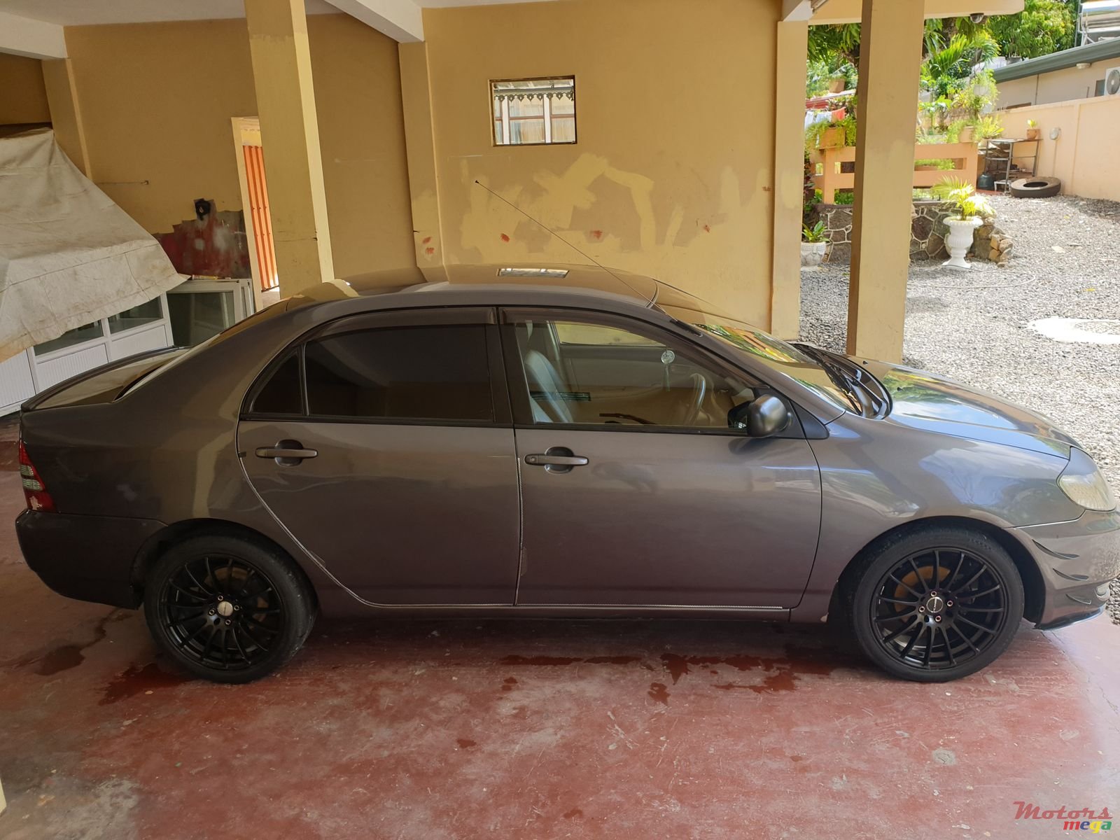 2002' Toyota Corolla Nze photo #3