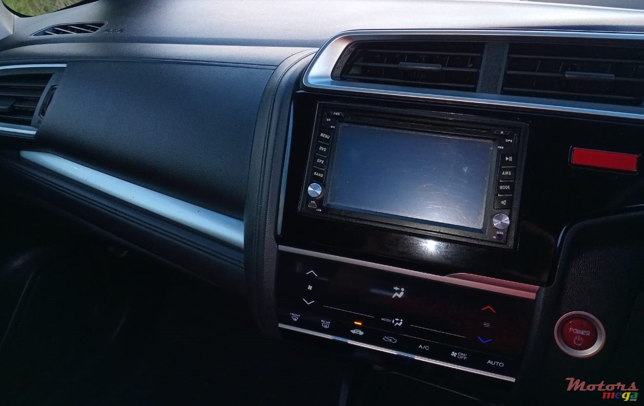 2014' Honda Fit photo #2