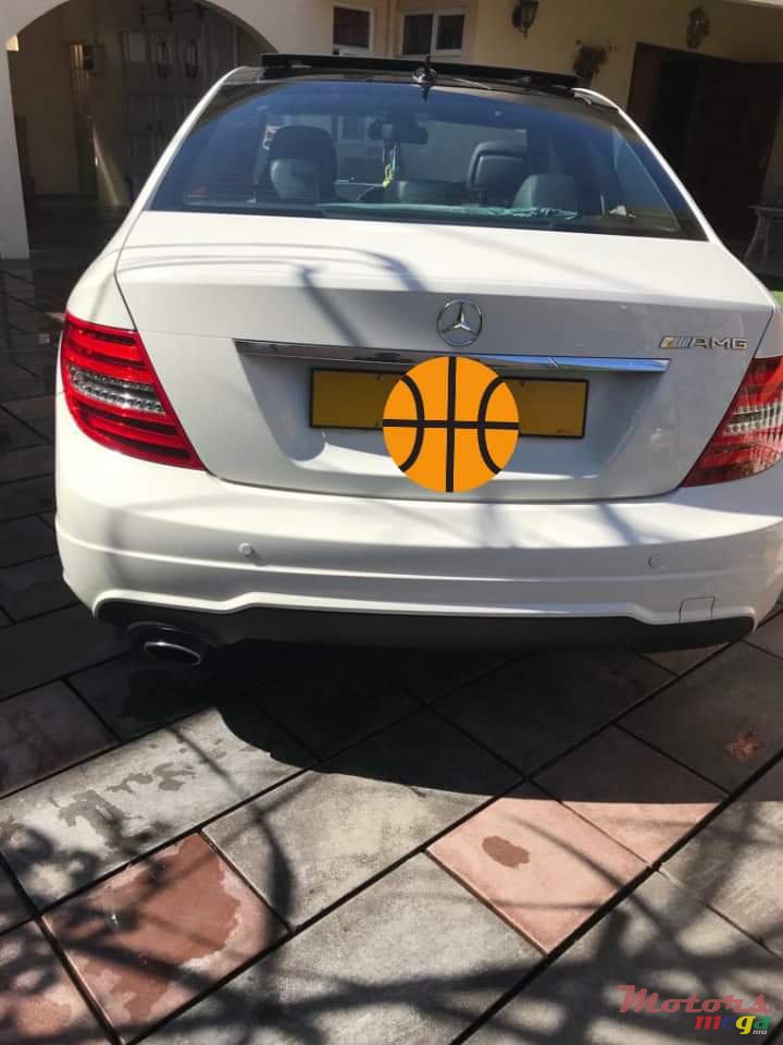 2011' Mercedes-Benz photo #1