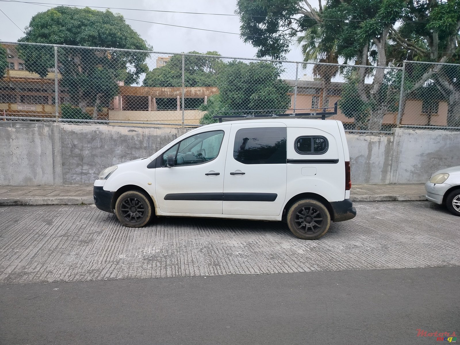 2014' Citroen Berlingo photo #2