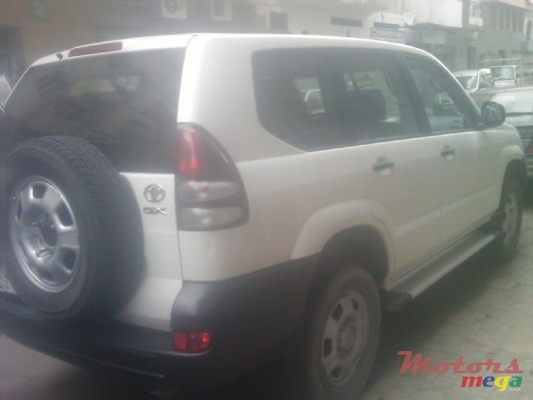 2002' Toyota Prado photo #1