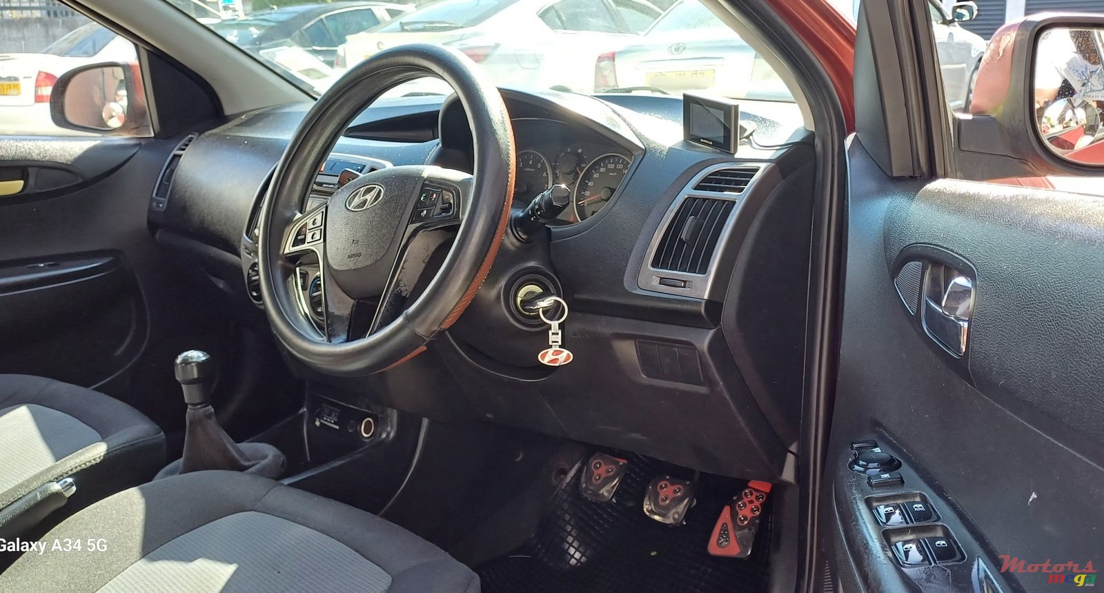 2014' Hyundai i20 photo #5