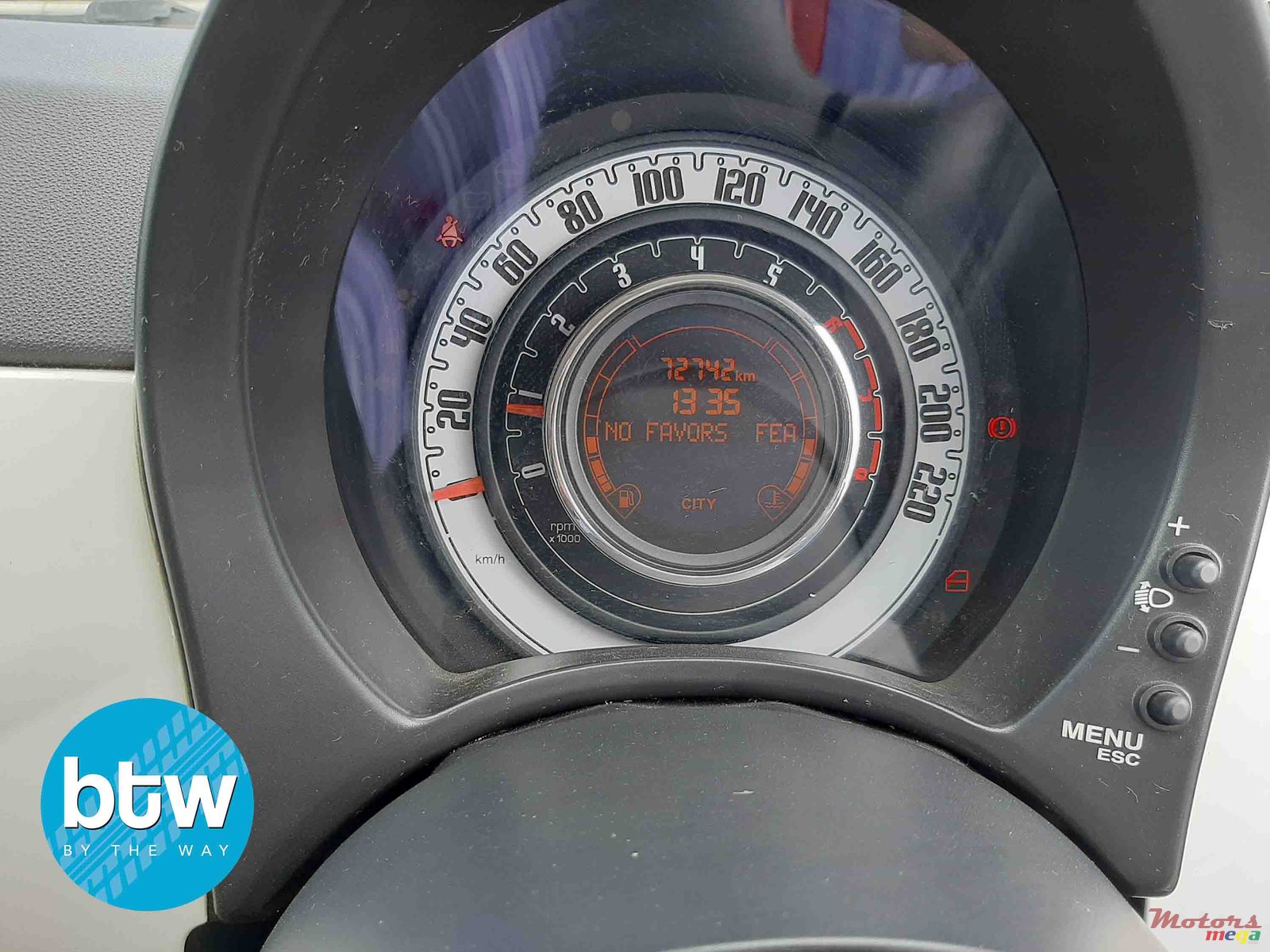 2011' Fiat 500 photo #7