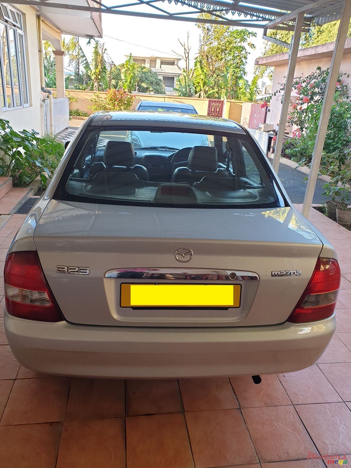 1999' Mazda 323 photo #2