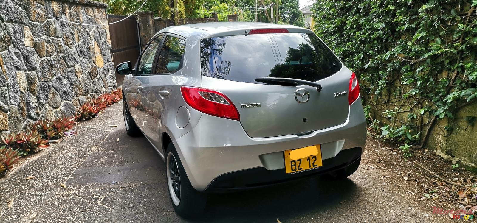 2012' Mazda Demio photo #4