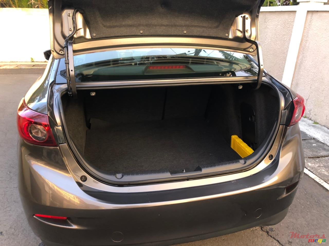 2014' Mazda 3 photo #7