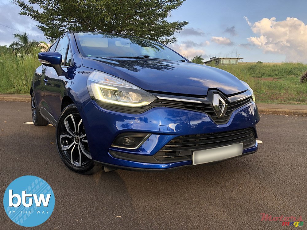 2019' Renault Clio photo #1