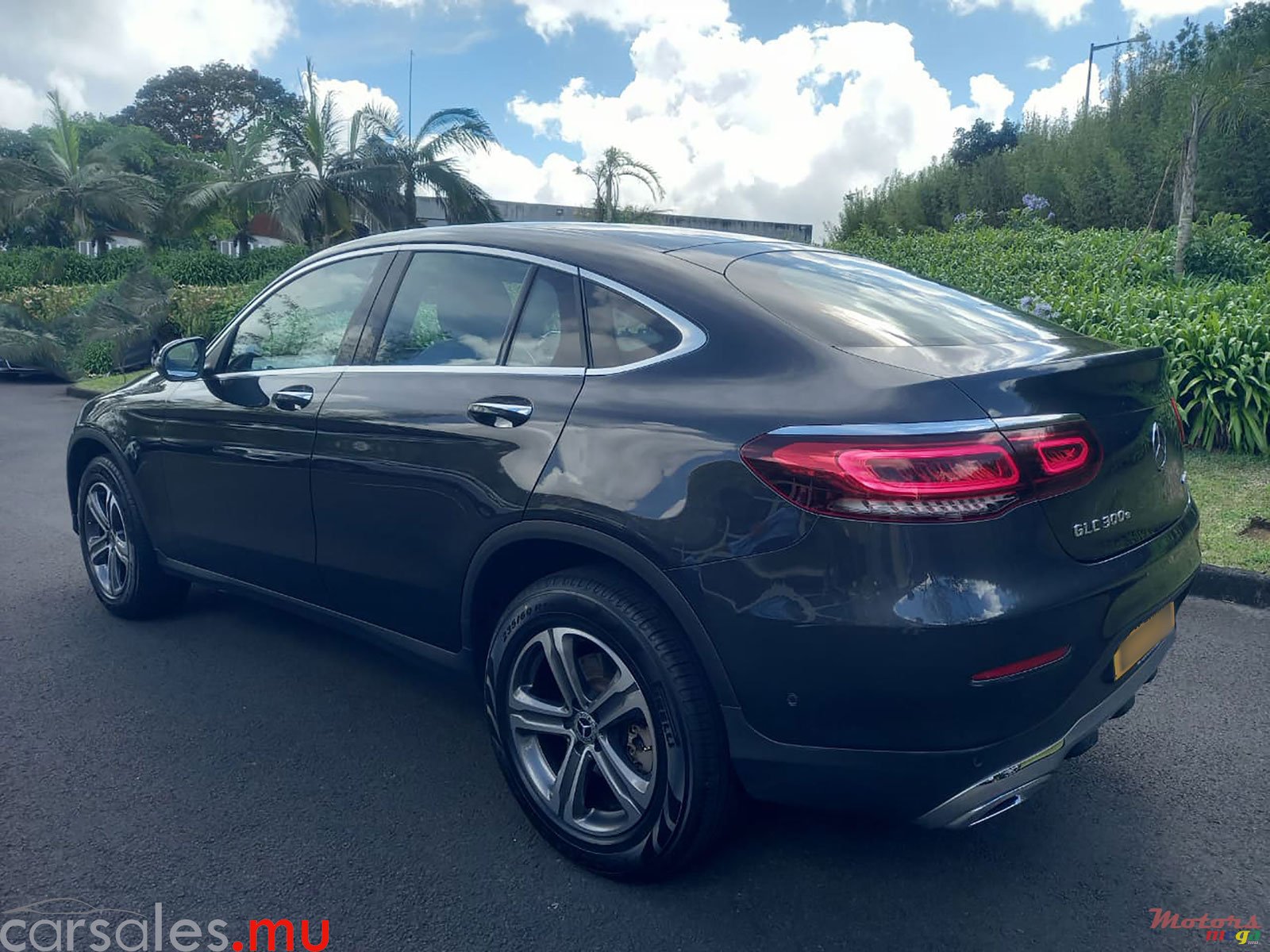 2023' Mercedes-Benz GLC 300 e Coupé Avantgarde 2.0 photo #3