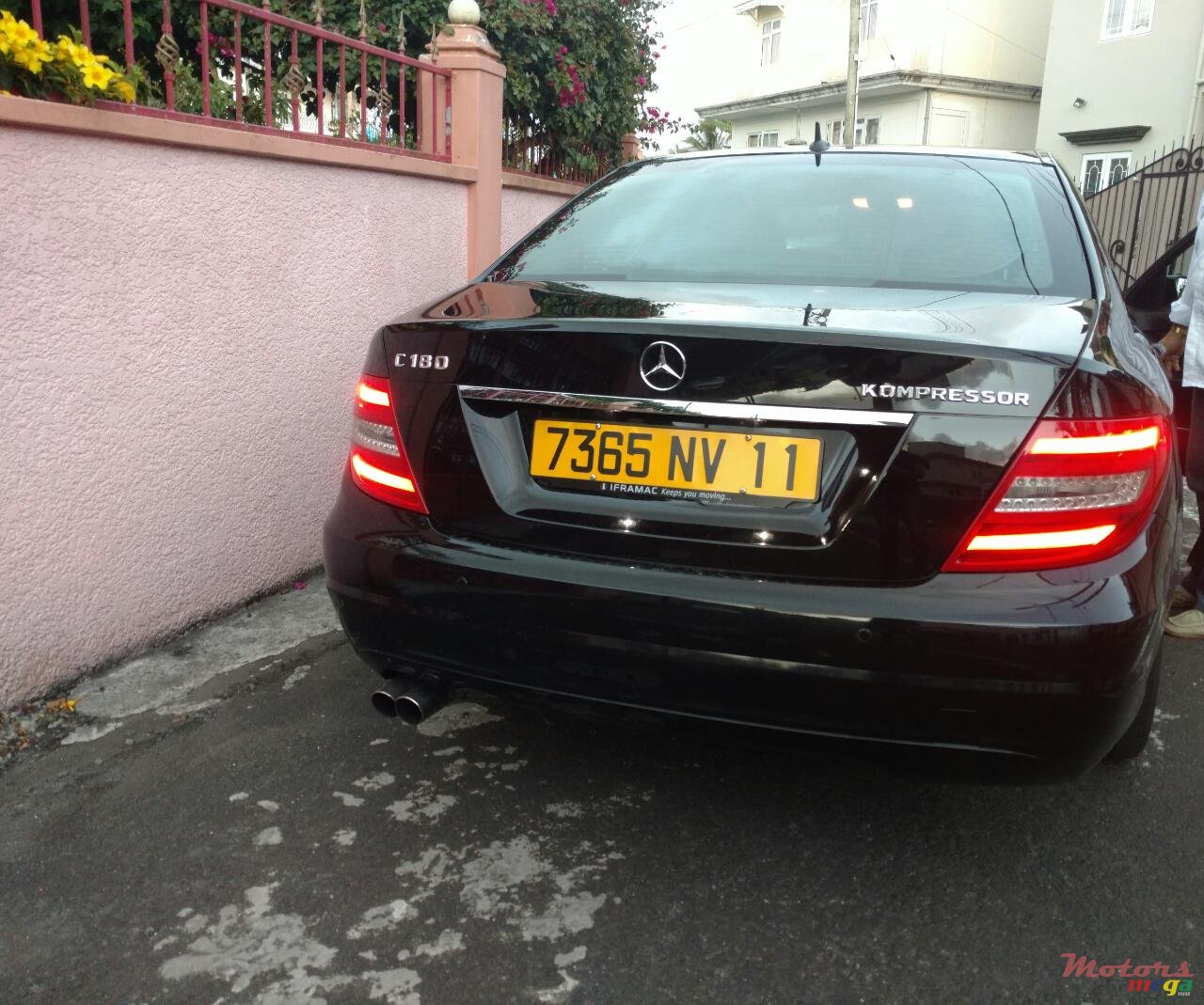 2011' Mercedes-Benz CL 180 photo #2