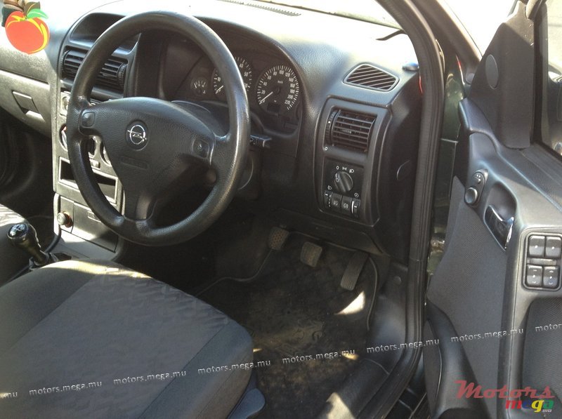 2002' Opel Astra photo #4