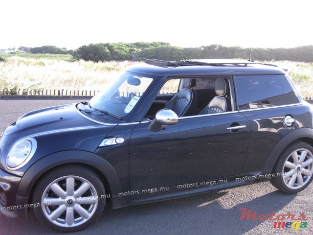 2007' MINI John Cooper Works photo #6