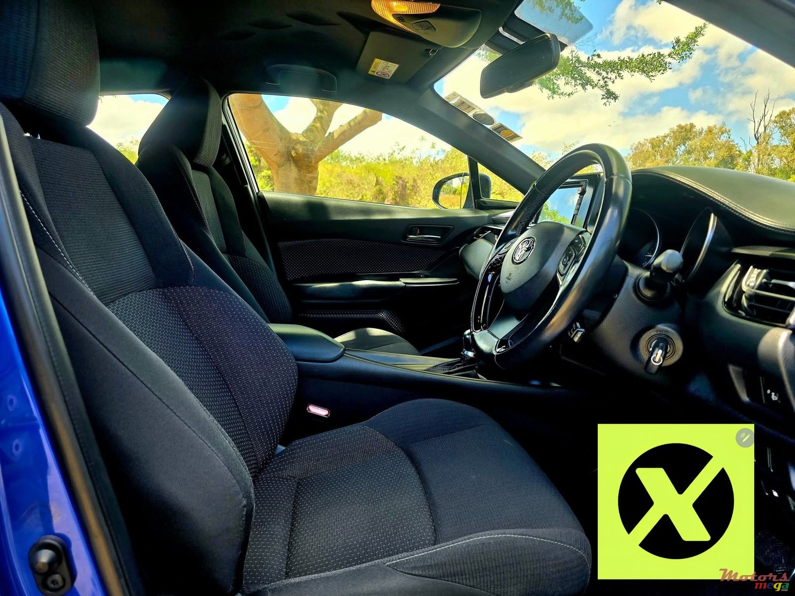 2019' Toyota C-HR 1.2 Turbo photo #6