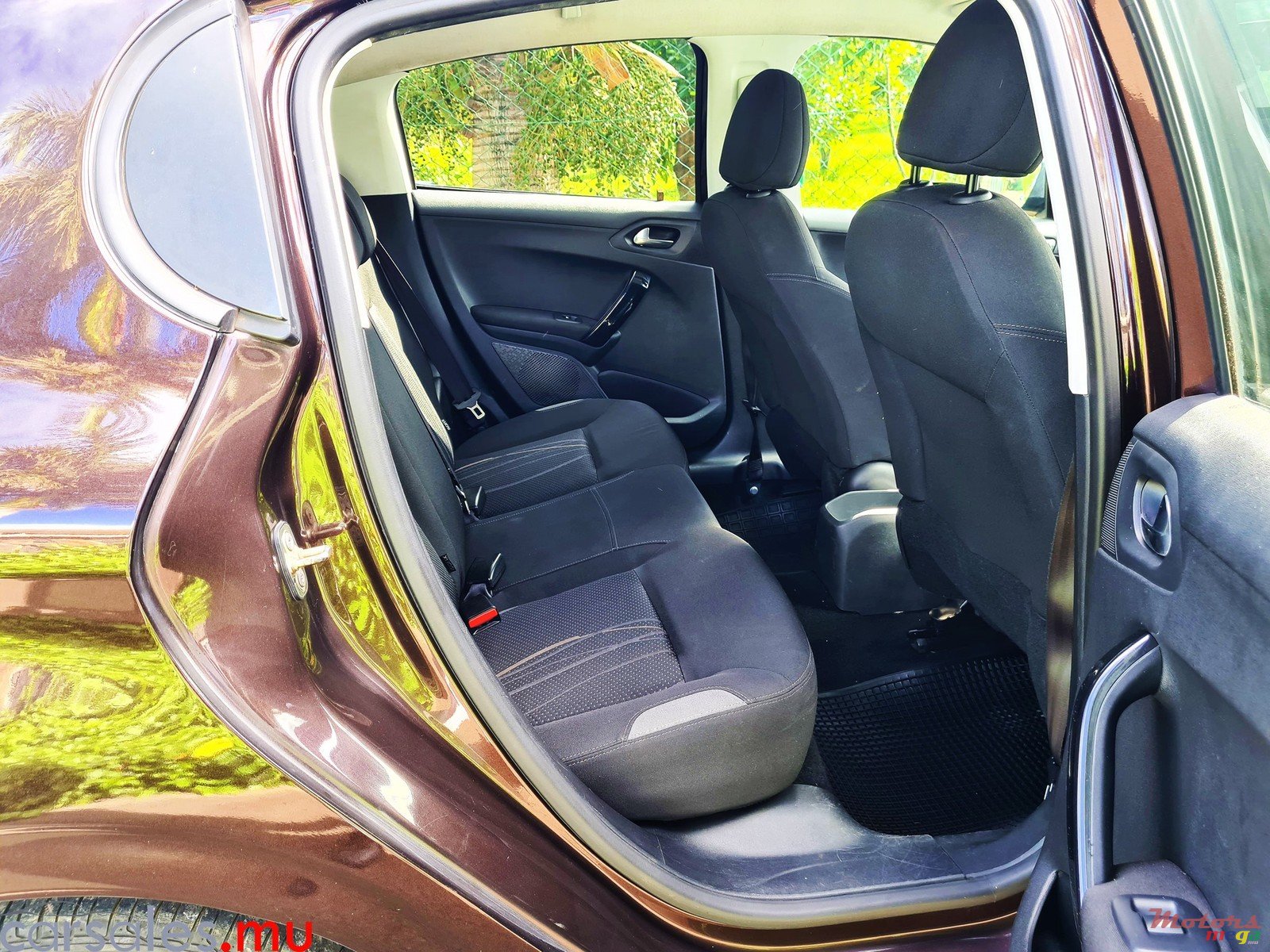 2016' Peugeot 208 1.2 photo #5