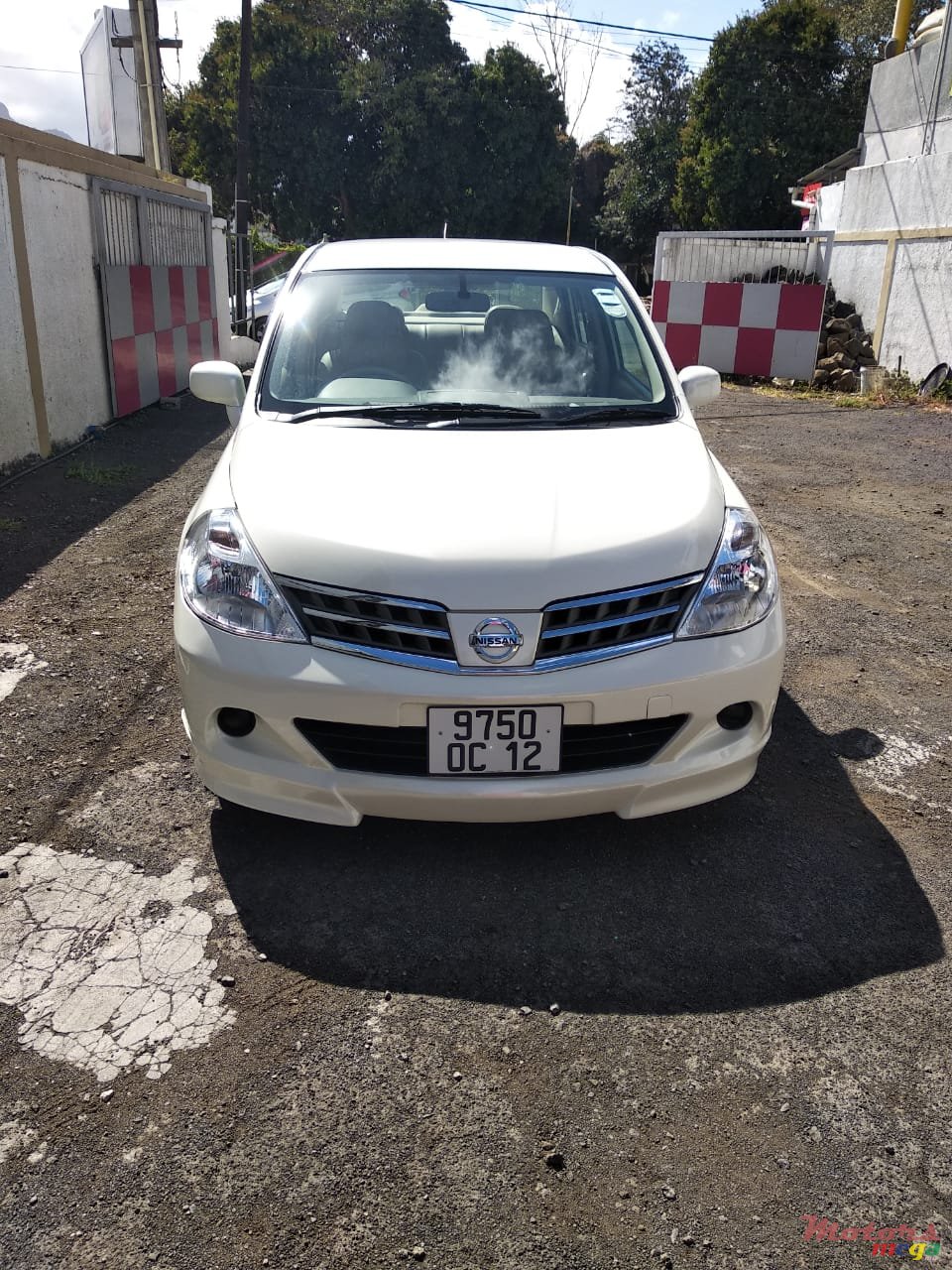 2012' Nissan Tiida photo #1