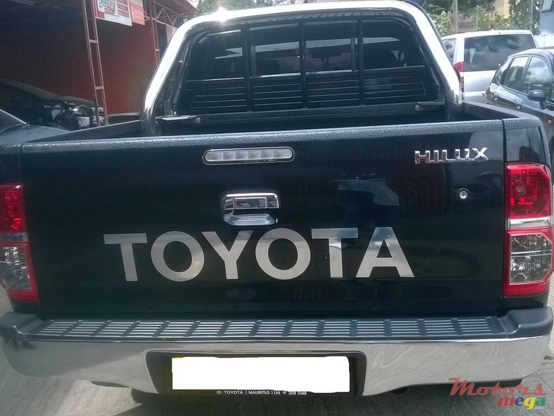 2012' Toyota Hilux photo #2