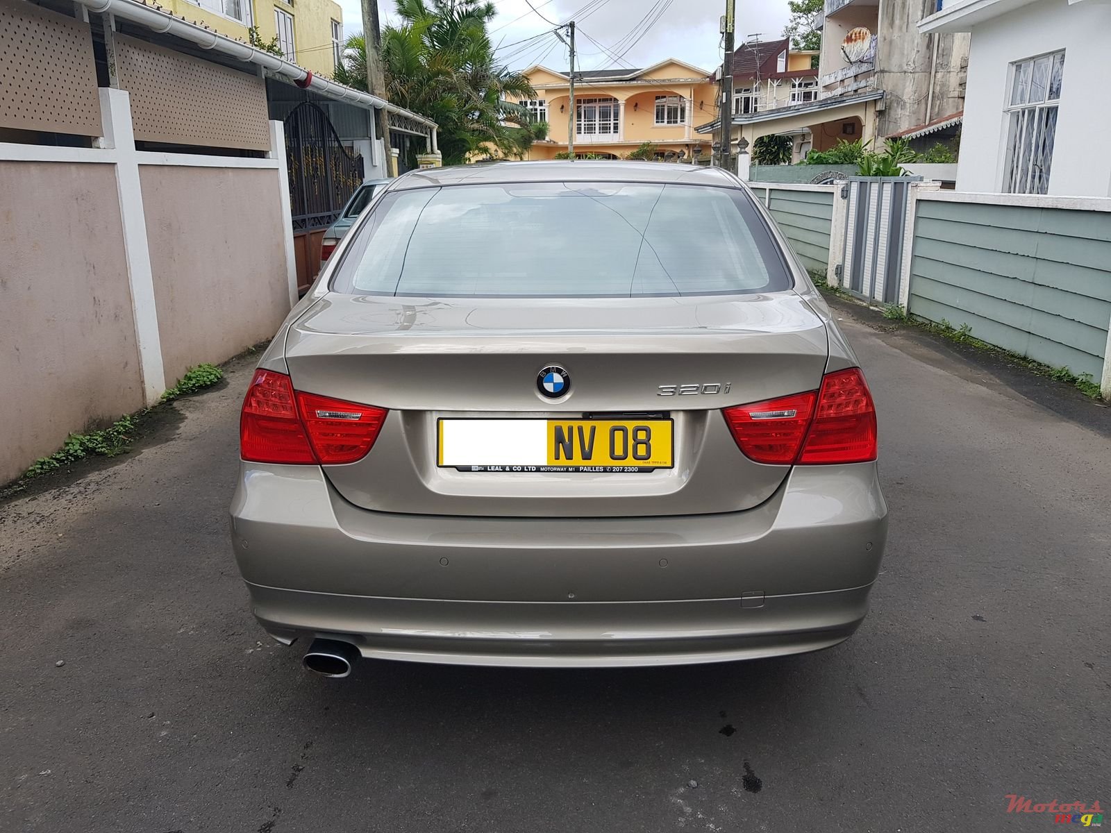 2008' BMW 320i photo #5