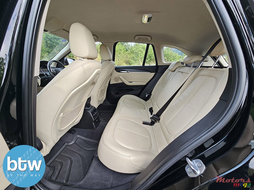 2017' BMW X1 photo #6