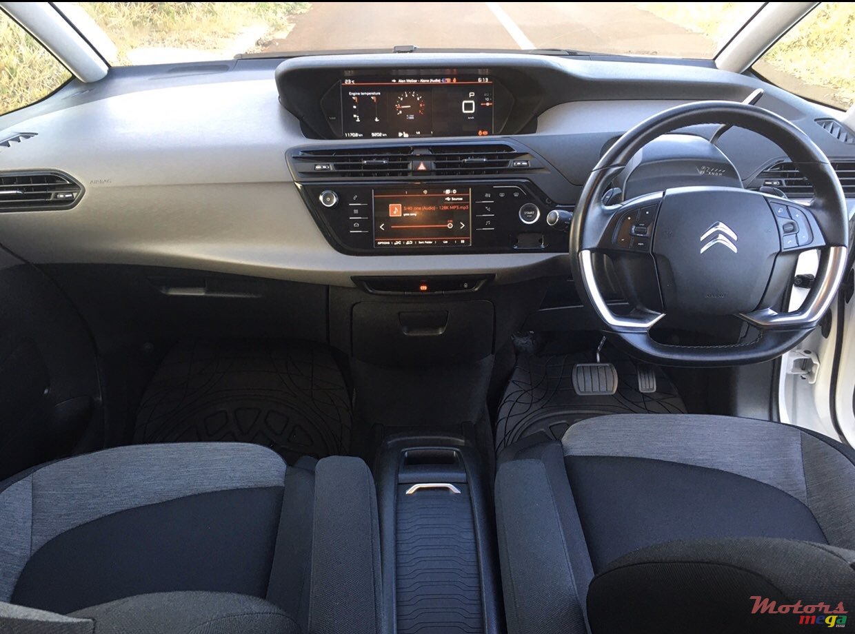 2018' Citroen C4 Picasso photo #7