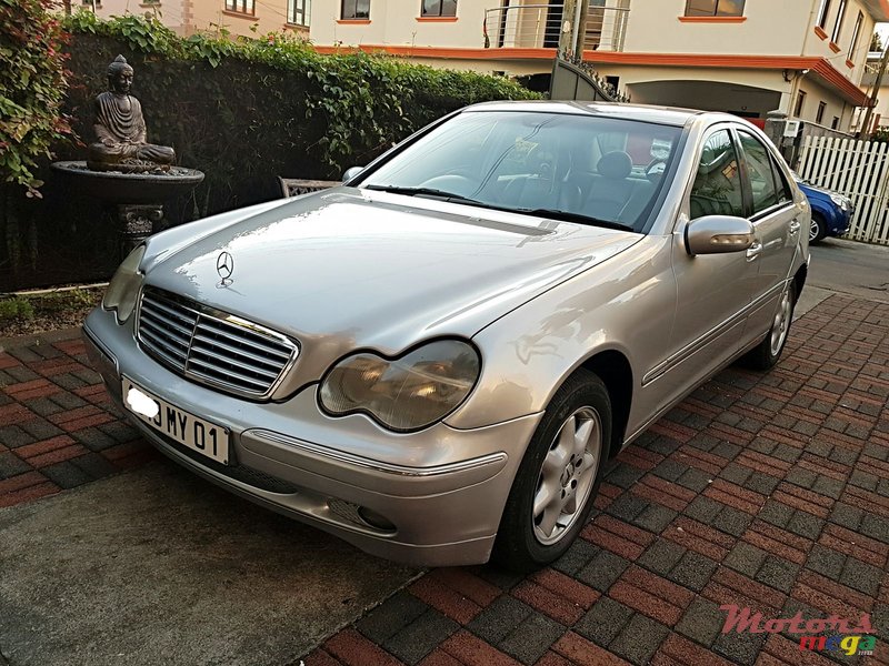 2001' Mercedes-Benz C-Class automatic 180 photo #1