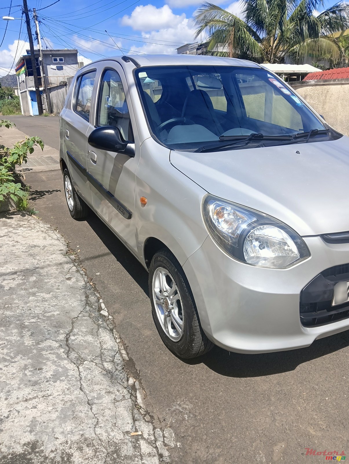 2014' Suzuki Alto photo #4