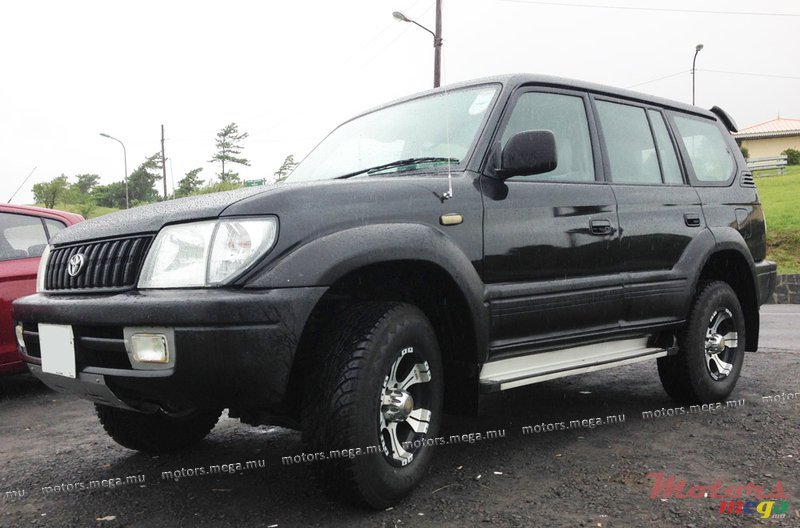 2001' Toyota Prado photo #1