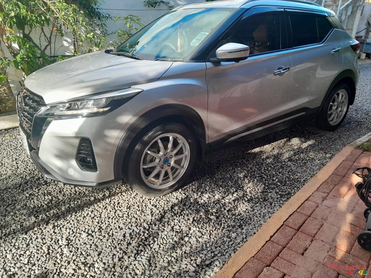 2021' Nissan photo #5