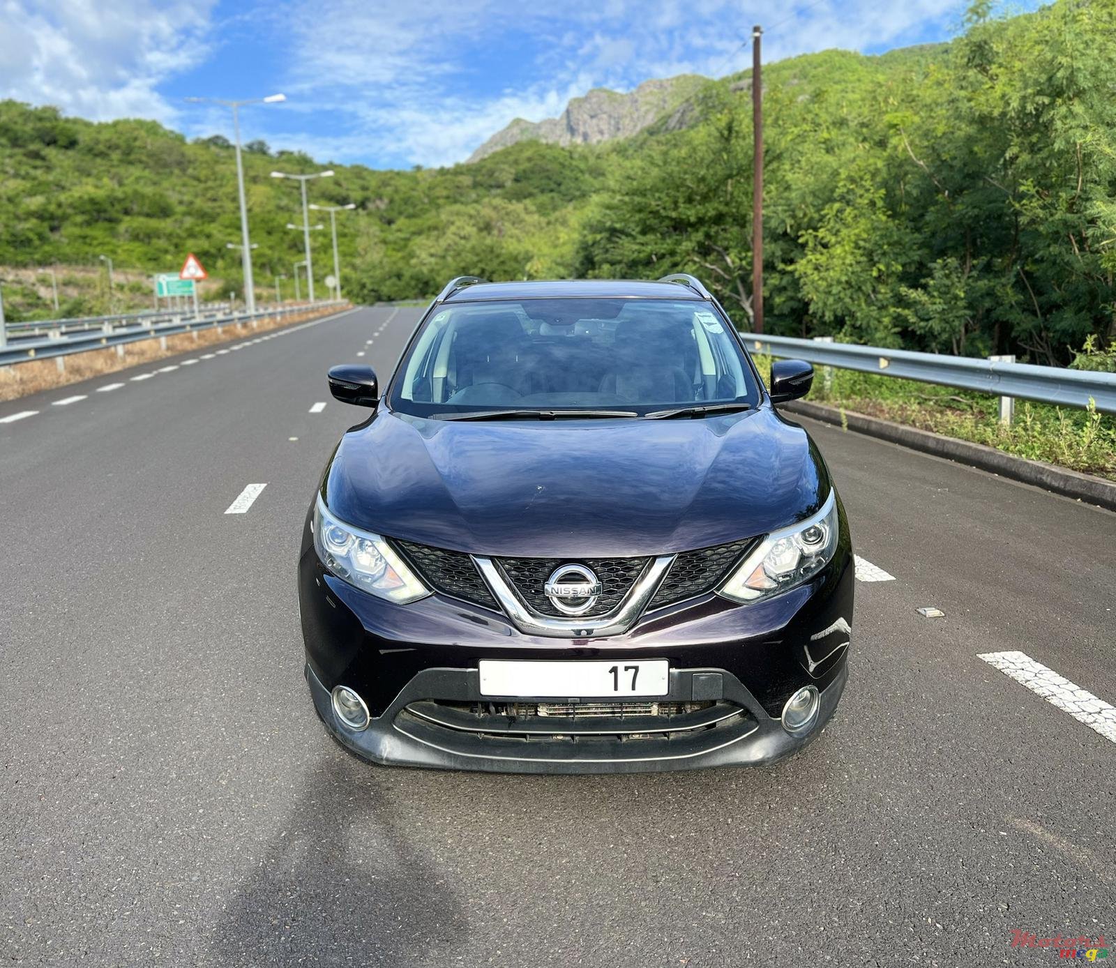 2017' Nissan photo #1