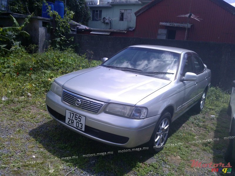 2003' Nissan Sunny photo #1