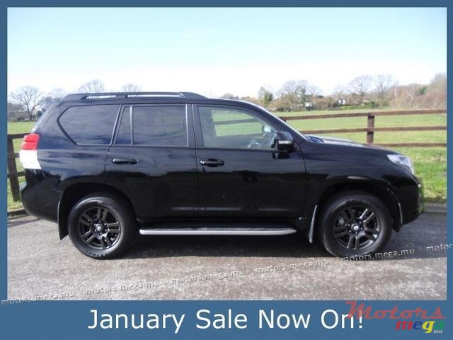 2012' Toyota Land Cruiser photo #4