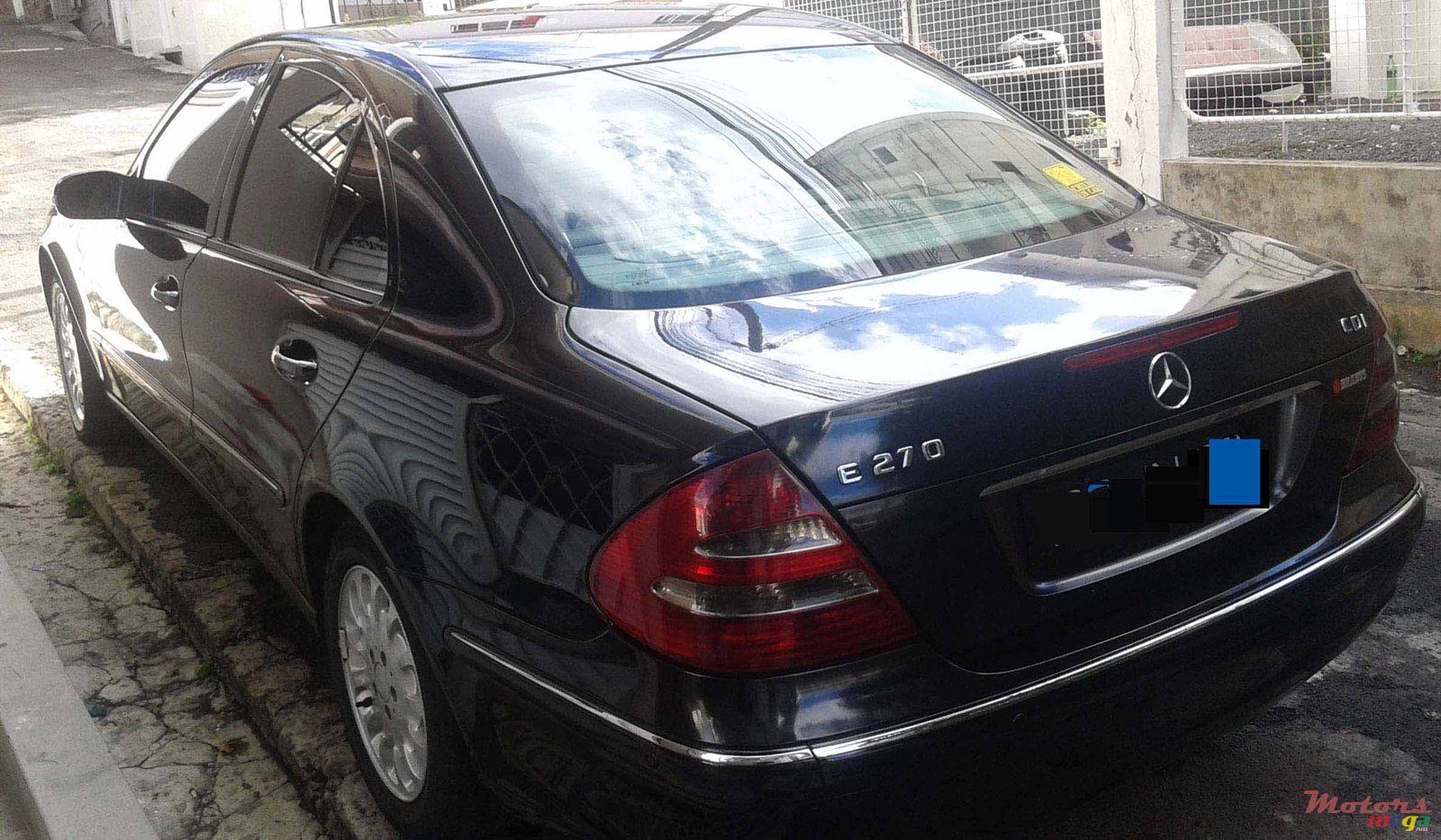 2003' Mercedes-Benz E-Class photo #2