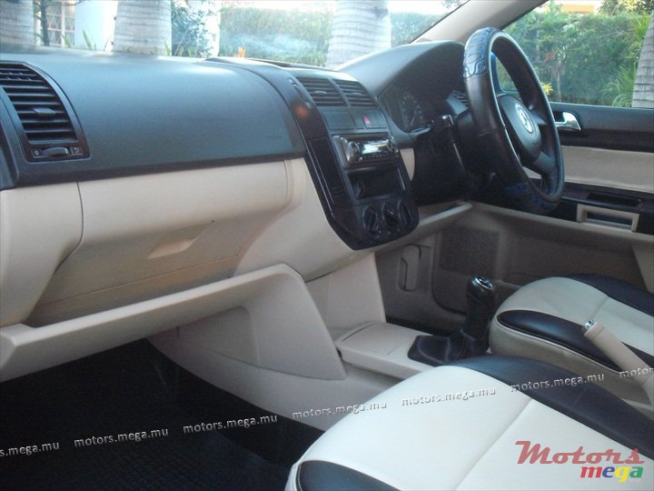 2002' Volkswagen 1.2 MAXI SE photo #4