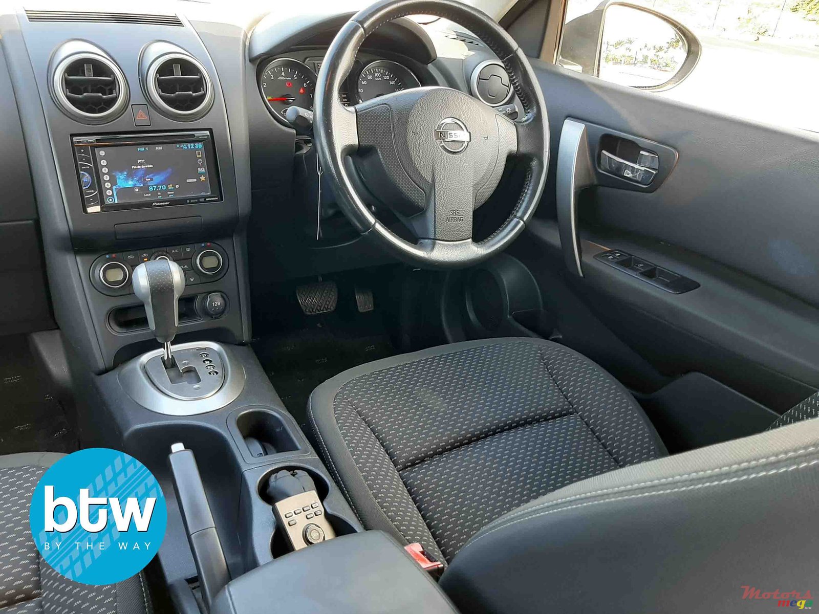 2011' Nissan Qashqai photo #6