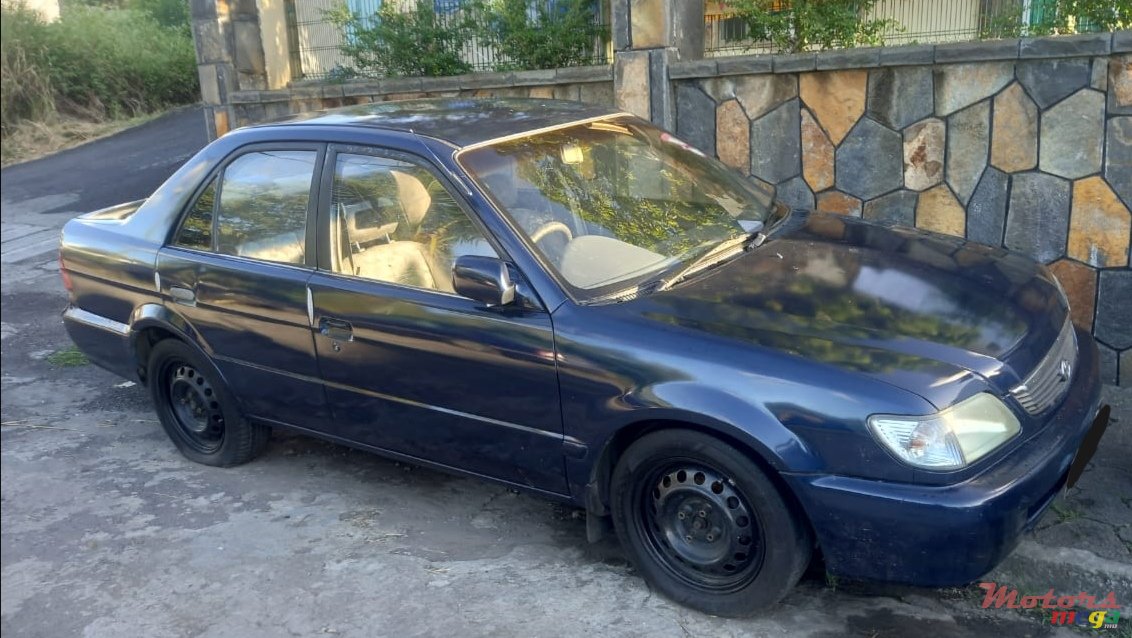 2000' Toyota Soluna photo #1