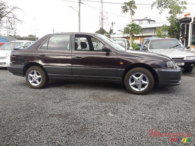 1993' Hyundai Elantra photo #3