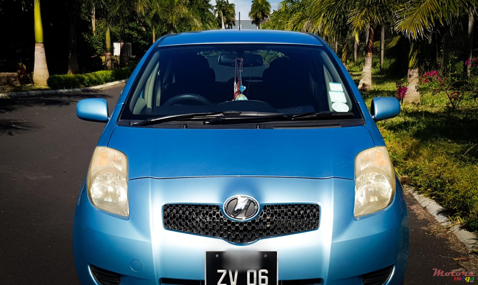 2006' Toyota Vitz photo #7