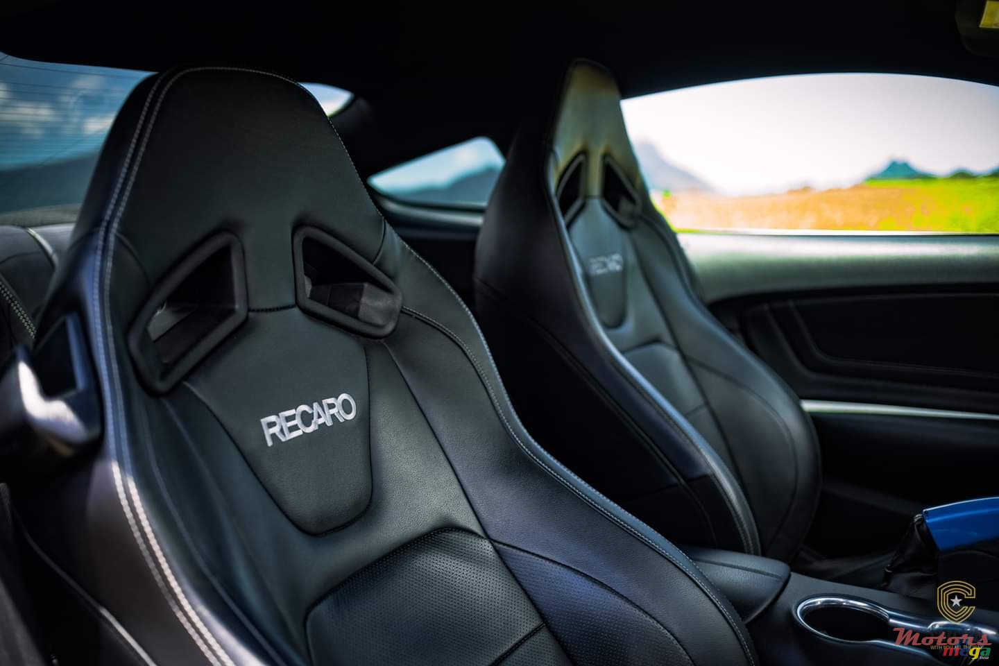 2019' Ford Mustang GT 5.0 V8 Premium Plus photo #5