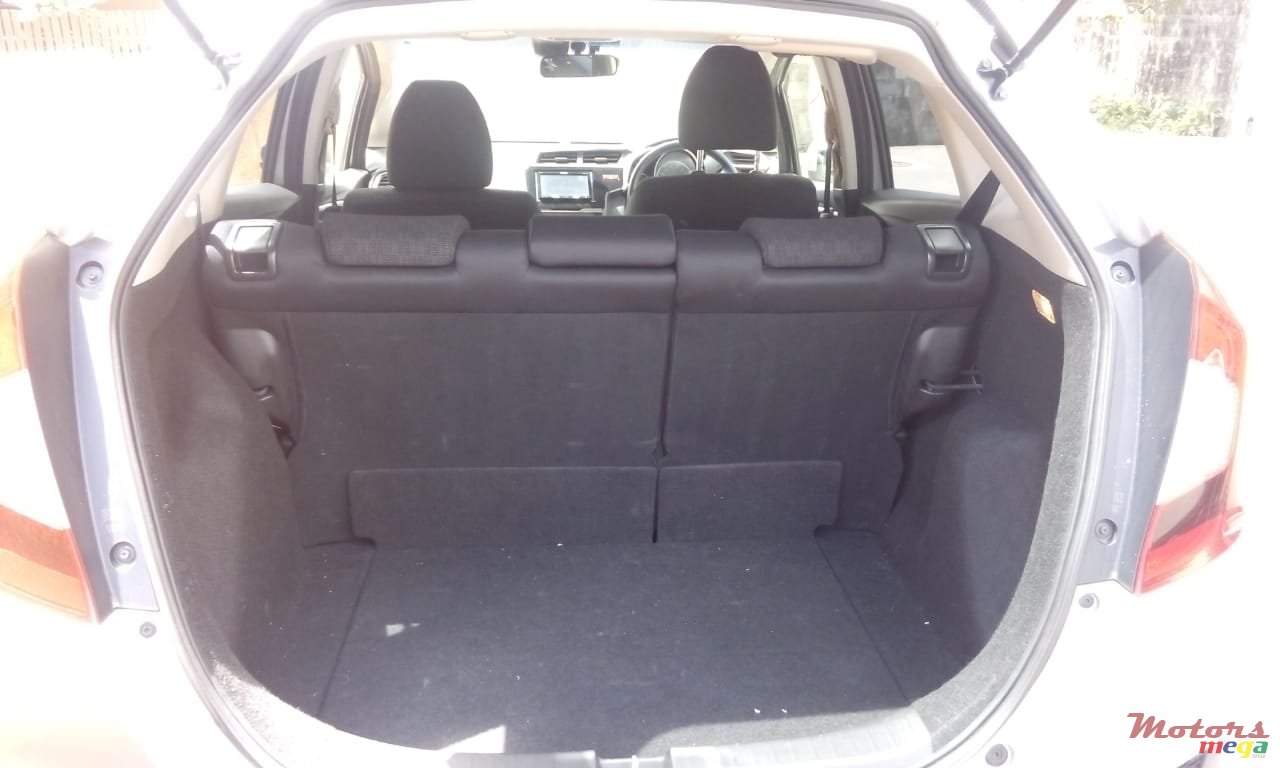 2017' Honda FIT USA photo #6