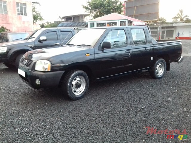 2007' Nissan Navara 2*4 photo #2