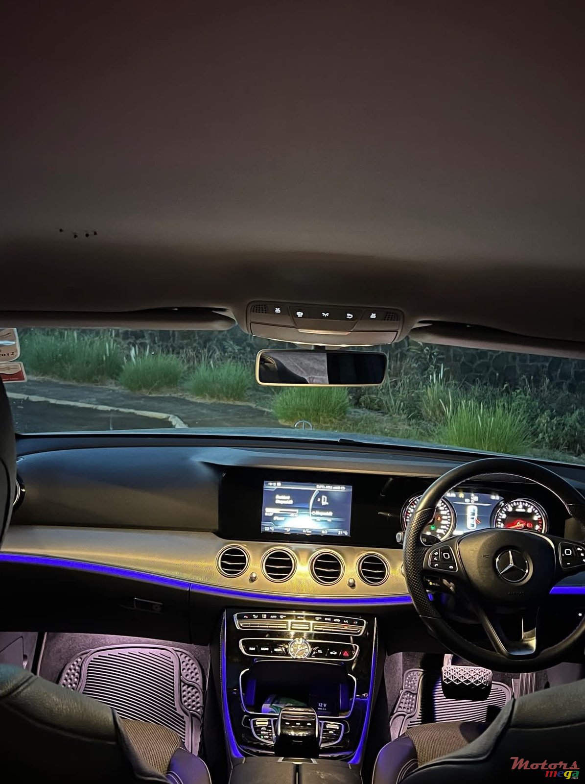 2017' Mercedes-Benz E 200 photo #6
