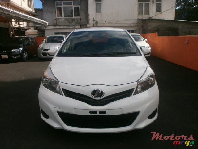 2013' Toyota Vitz photo #1