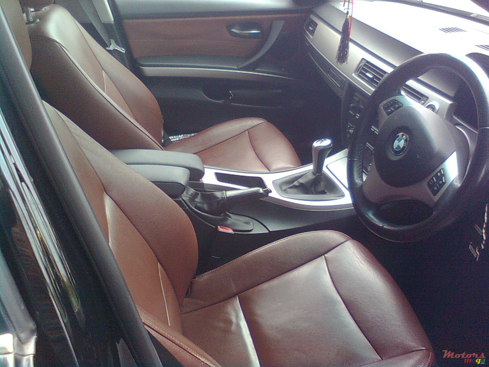 2006' BMW 3 Series photo #2