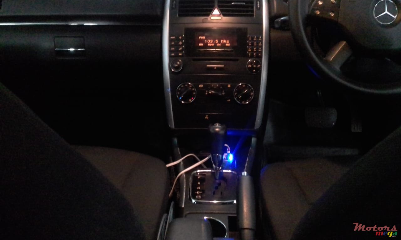 2006' Mercedes-Benz B 150 photo #3